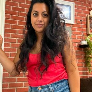 Angie, mom of 3, small business owner, Registered Nurse. Visit: chvale.store